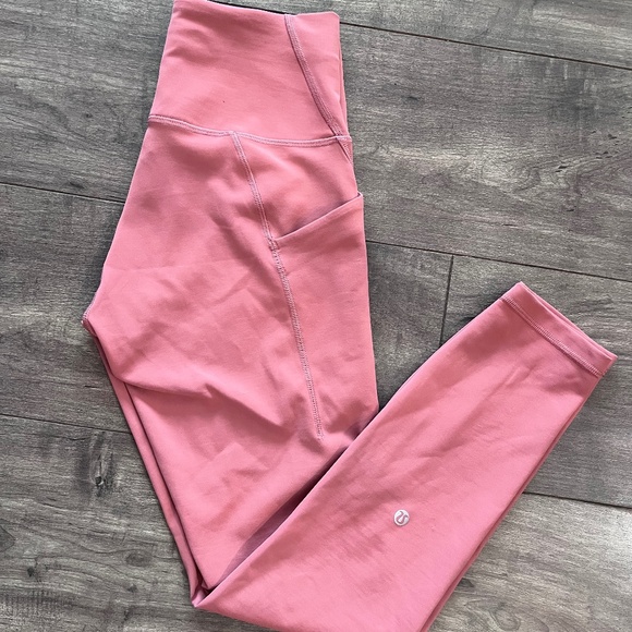 Lululemon wunder train w/pockets size 6, 25" - Picture 1 of 2